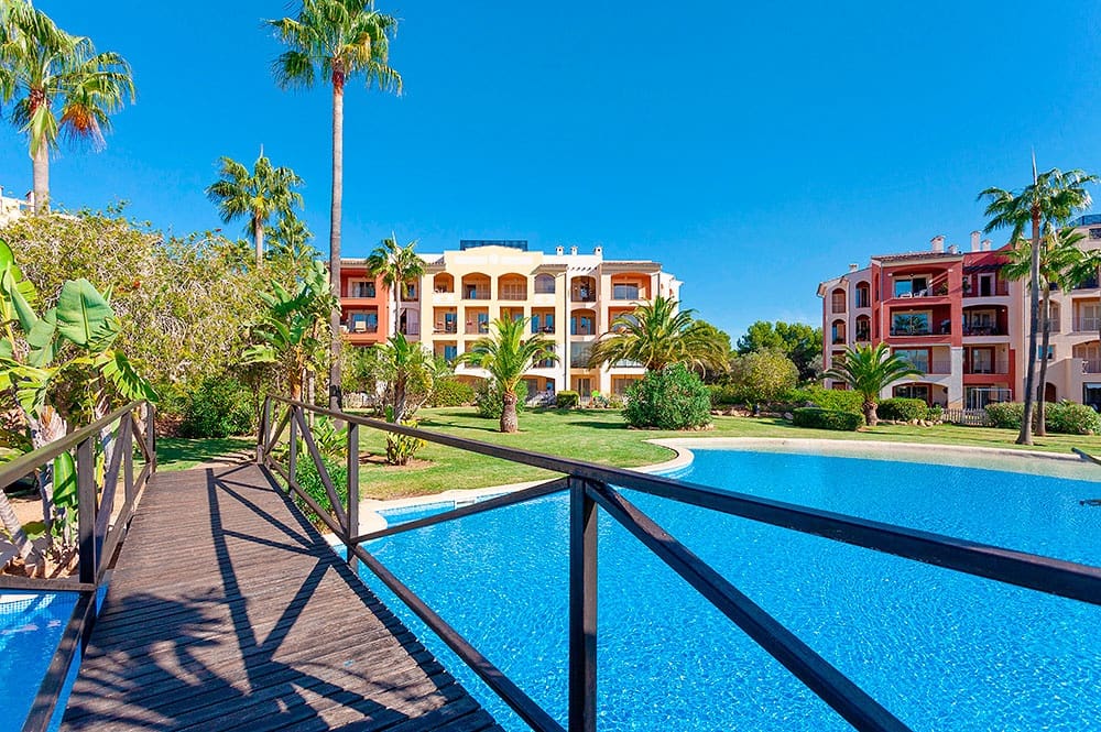 2 quarto Apartamento para venda em Santa Ponsa com piscina - 695 000 € (Ref: 9104001)