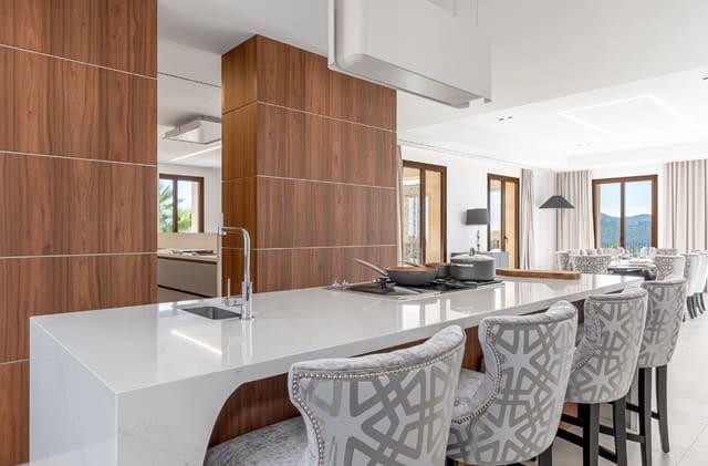 3 soveværelse Villa til salg i Puerto de Andratx, Andratx med swimmingpool - € 24.500.000 (Ref: 9135585)