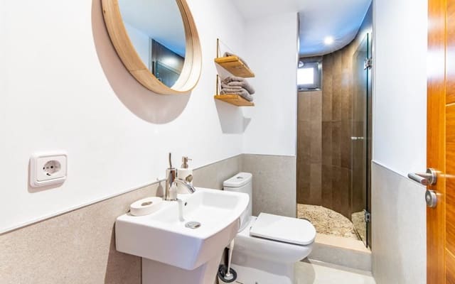 2 sypialnia Mieszkanie na sprzedaż w Es Camp De Mar / El Camp De Mar, Andratx z basenem - 850 000 € (Ref: 9136124)