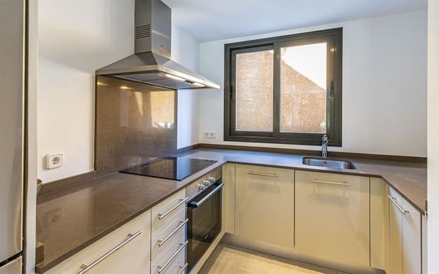 2 sypialnia Mieszkanie na sprzedaż w Es Camp De Mar / El Camp De Mar, Andratx z basenem - 850 000 € (Ref: 9136124)