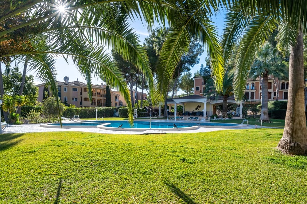 4 soveværelse Byhus til salg i Santa Ponsa med swimmingpool - € 750.000 (Ref: 9191975)