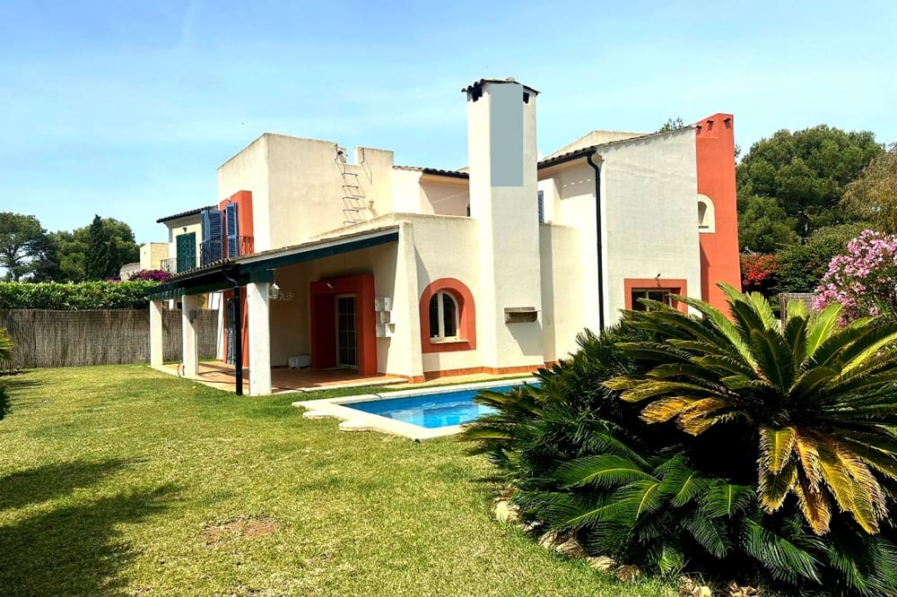 3 soveværelse Villa til salg i Santa Ponsa med swimmingpool - € 1.550.000 (Ref: 9191978)