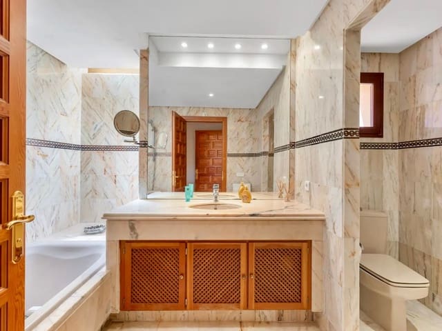 2 chambre Appartement à vendre à Santa Ponsa, Calvià avec piscine - 670 000 € (Ref: 9241210)