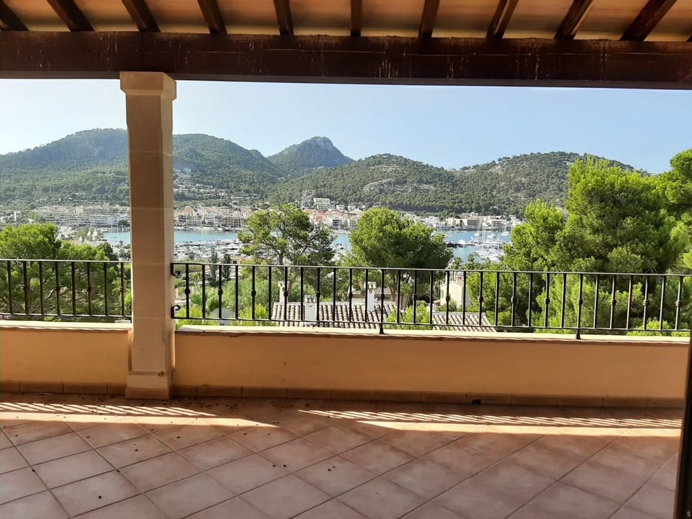 Flat for sale in Puerto de Andratx - € 4,500,000 (Ref: 9402453)