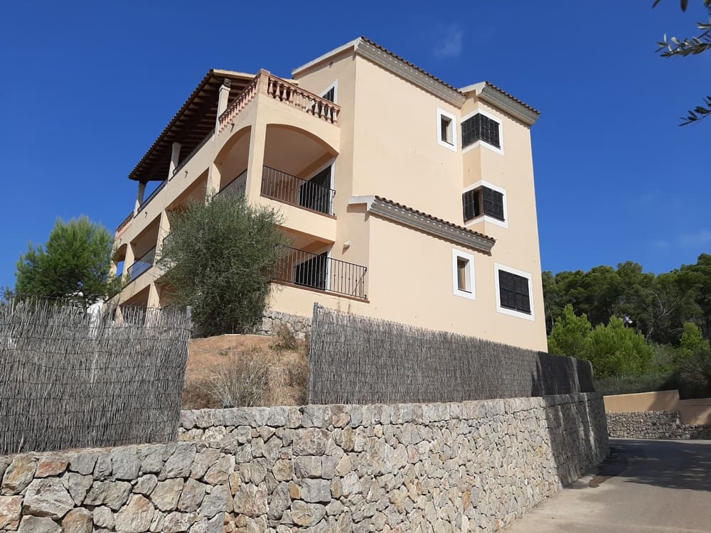 Flat for sale in Puerto de Andratx - € 4,500,000 (Ref: 9402453)