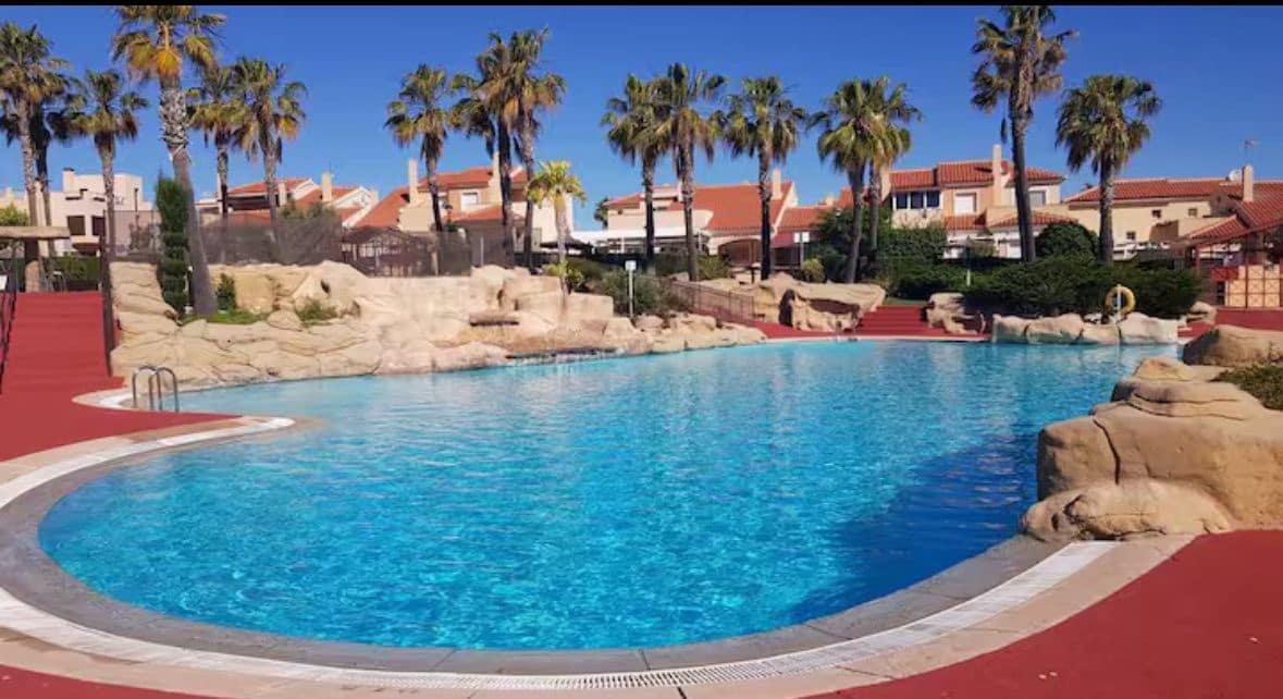 Pareado de 3 habitaciones en Gran Alacant en venta con piscina - 260.000 € (Ref: 10027712)