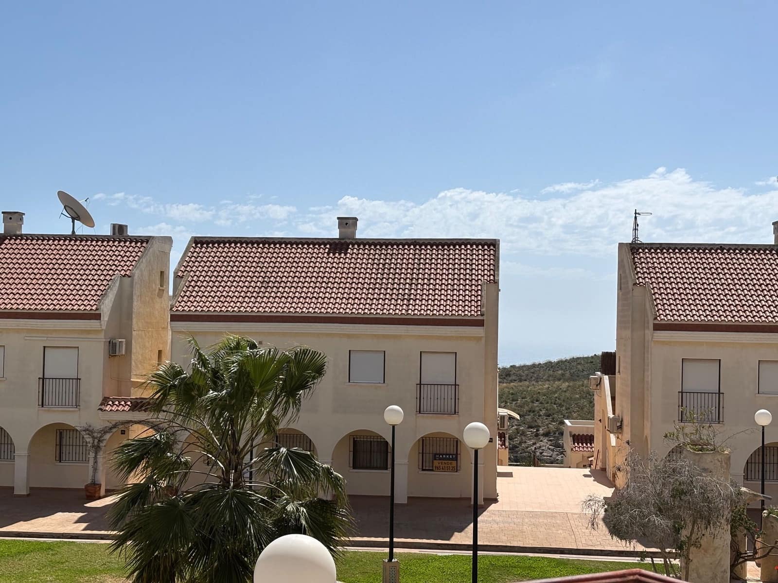 Pareado de 3 habitaciones en Gran Alacant en venta con piscina - 260.000 € (Ref: 10027712)