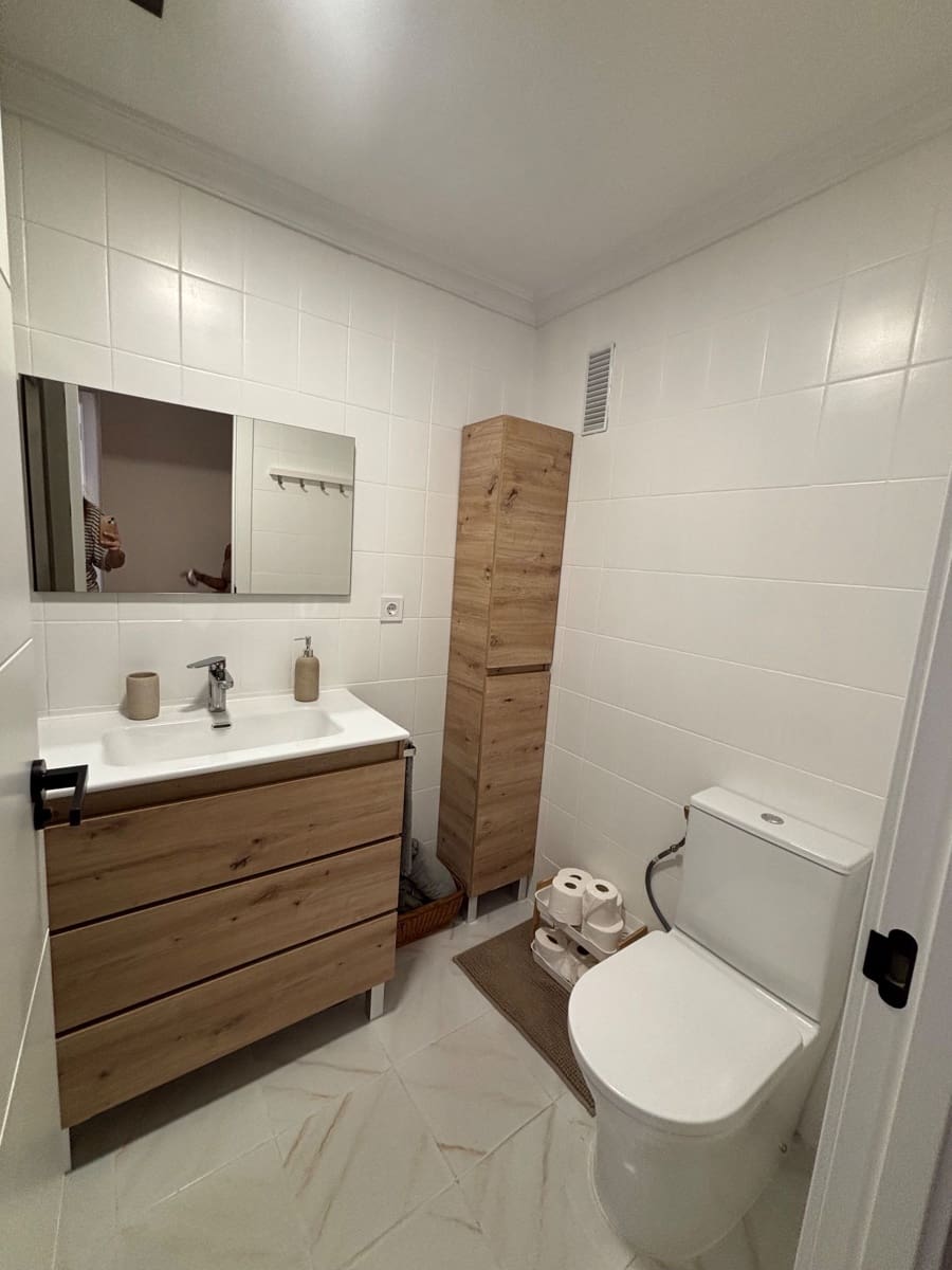 Appartement de 3 chambres à louer à Arenales del Sol avec piscine garage - 1 000 € (Ref: 10030043)