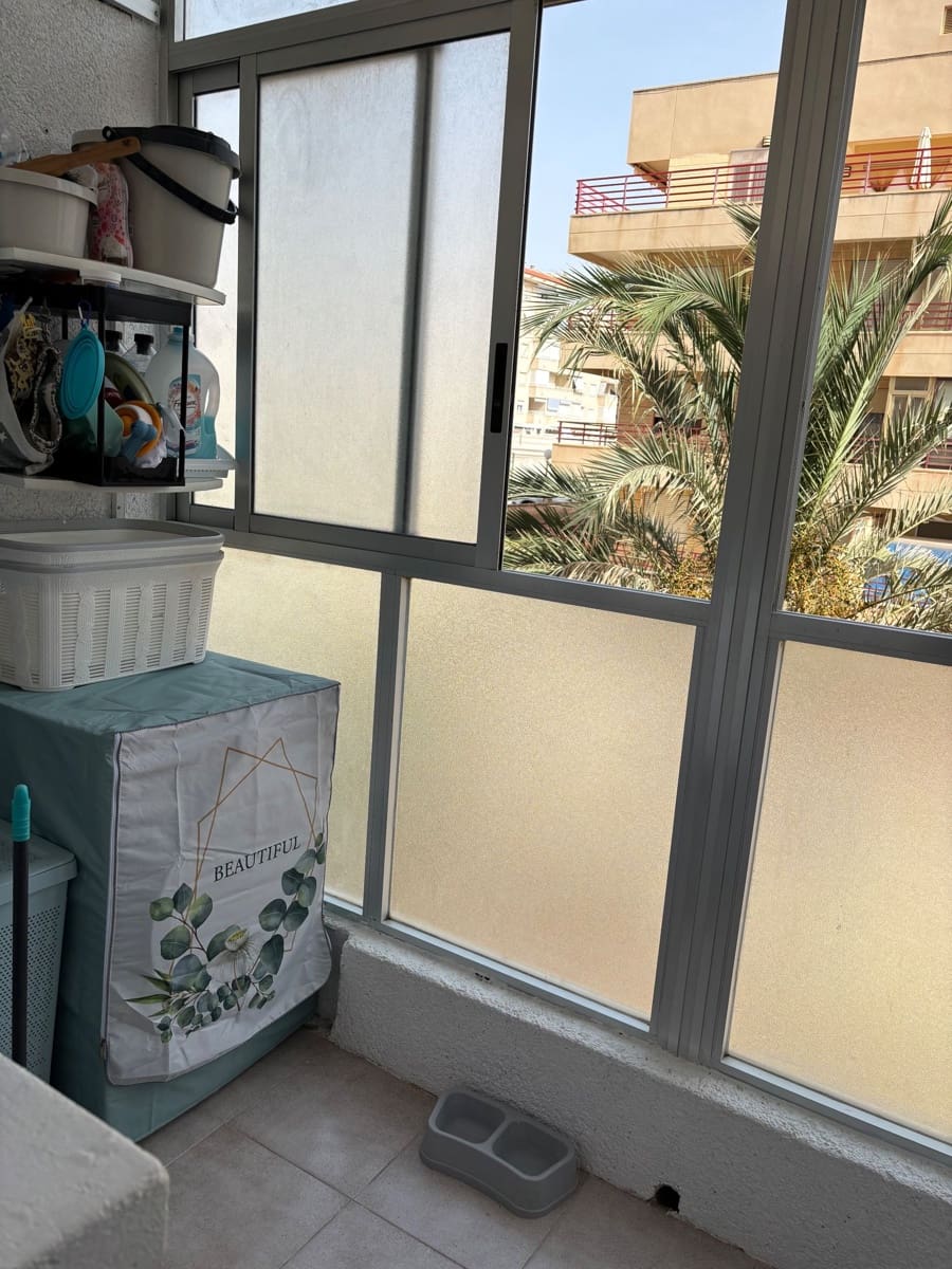 Appartement de 3 chambres à louer à Arenales del Sol avec piscine garage - 1 000 € (Ref: 10030043)