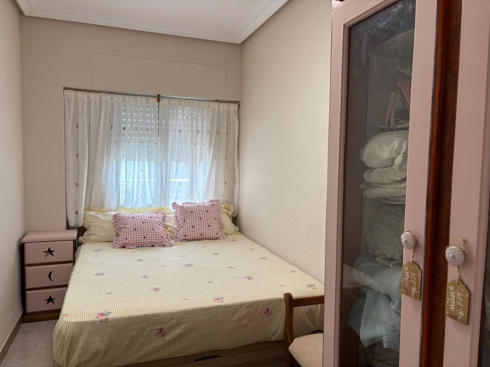 Appartement de 3 chambres à louer à Arenales del Sol avec piscine garage - 1 000 € (Ref: 10030043)