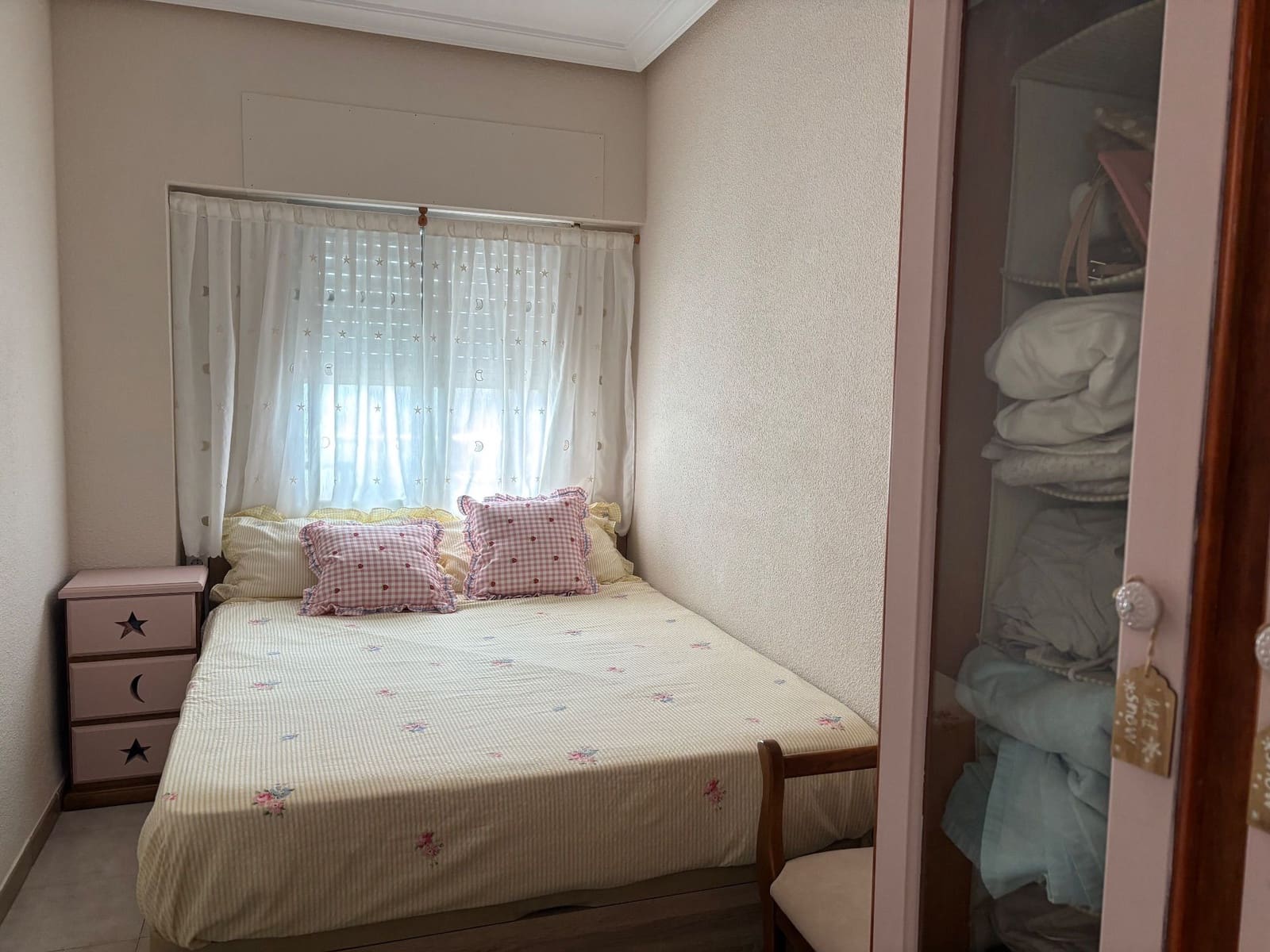 Appartement de 3 chambres à louer à Arenales del Sol avec piscine garage - 1 000 € (Ref: 10030043)