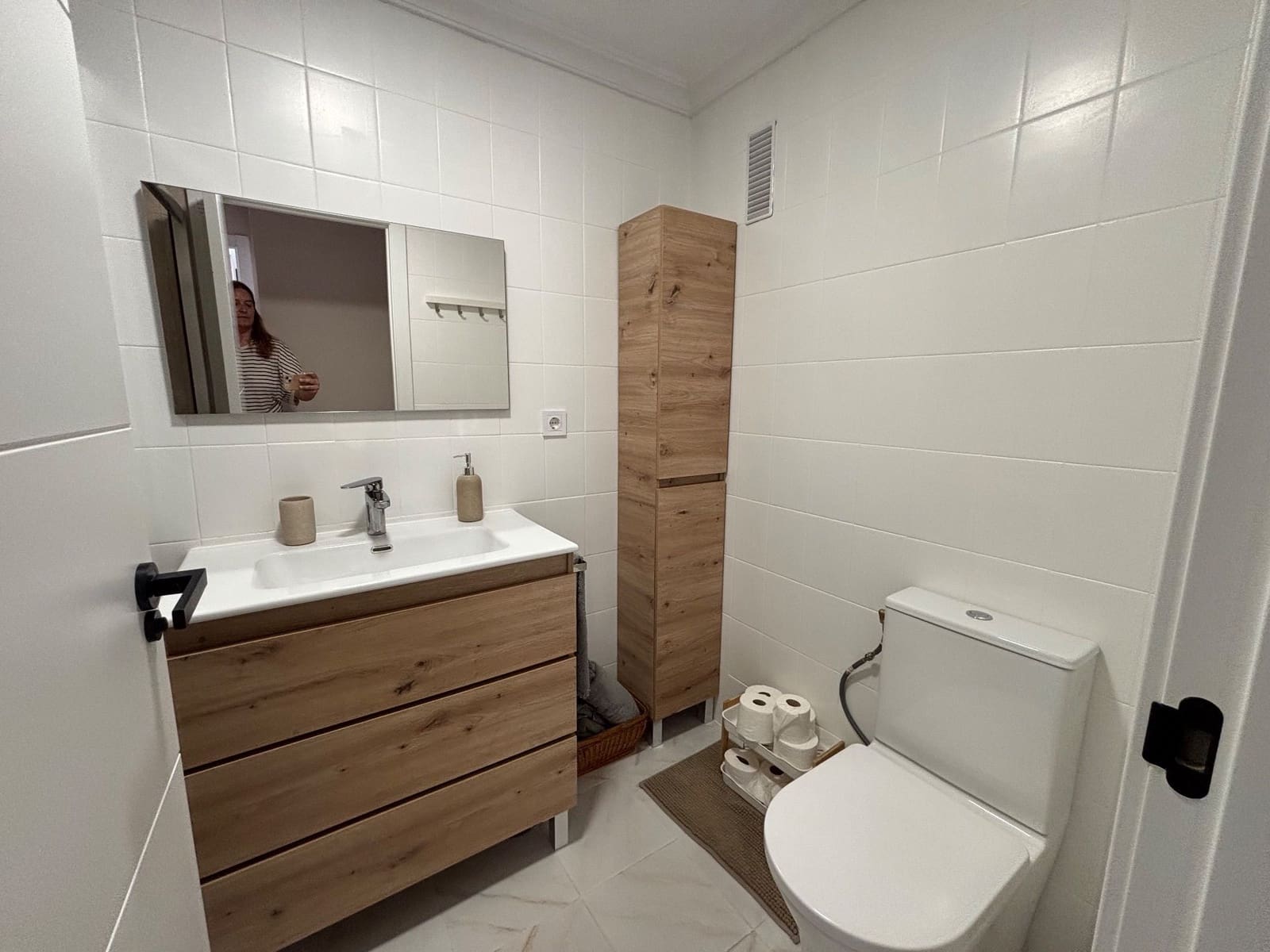 Appartement de 3 chambres à louer à Arenales del Sol avec piscine garage - 1 000 € (Ref: 10030043)