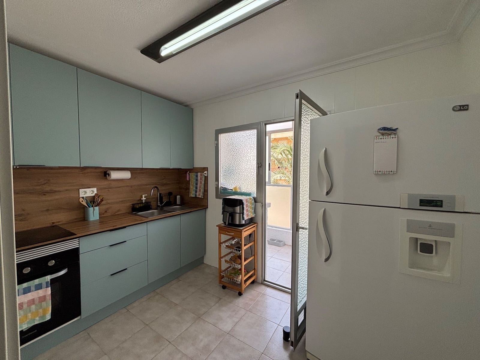 Appartement de 3 chambres à louer à Arenales del Sol avec piscine garage - 1 000 € (Ref: 10030043)