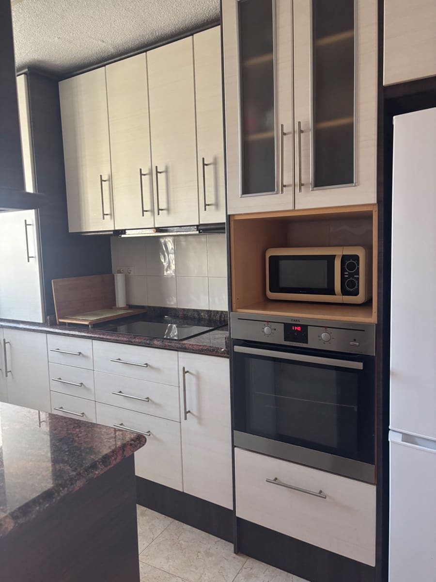 3 sovrum Lägenhet till salu i Torrevieja med garage - 260 000 € (Ref: 10046830)
