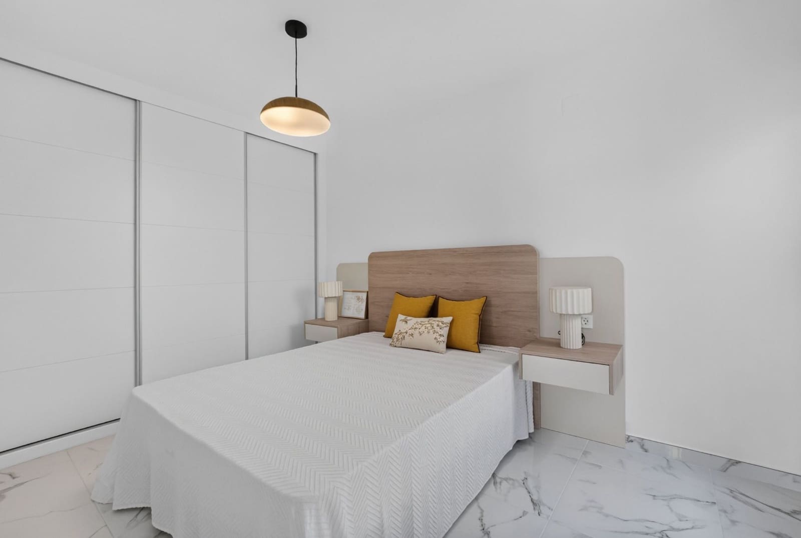 4 makuuhuone Huvila vuokrattavana paikassa Guardamar del Segura mukana uima-altaan 
autotalli - 2 250 € (Ref: 10046831)