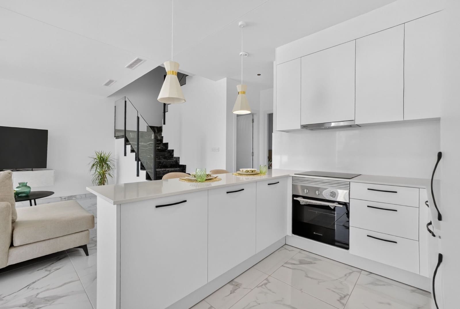 4 makuuhuone Huvila vuokrattavana paikassa Guardamar del Segura mukana uima-altaan 
autotalli - 2 250 € (Ref: 10046831)