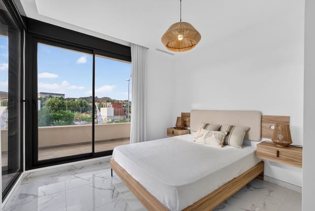 4 slaapkamer Villa te huur in Guardamar del Segura met zwembad garage - € 2.250 (Ref: 10046831)
