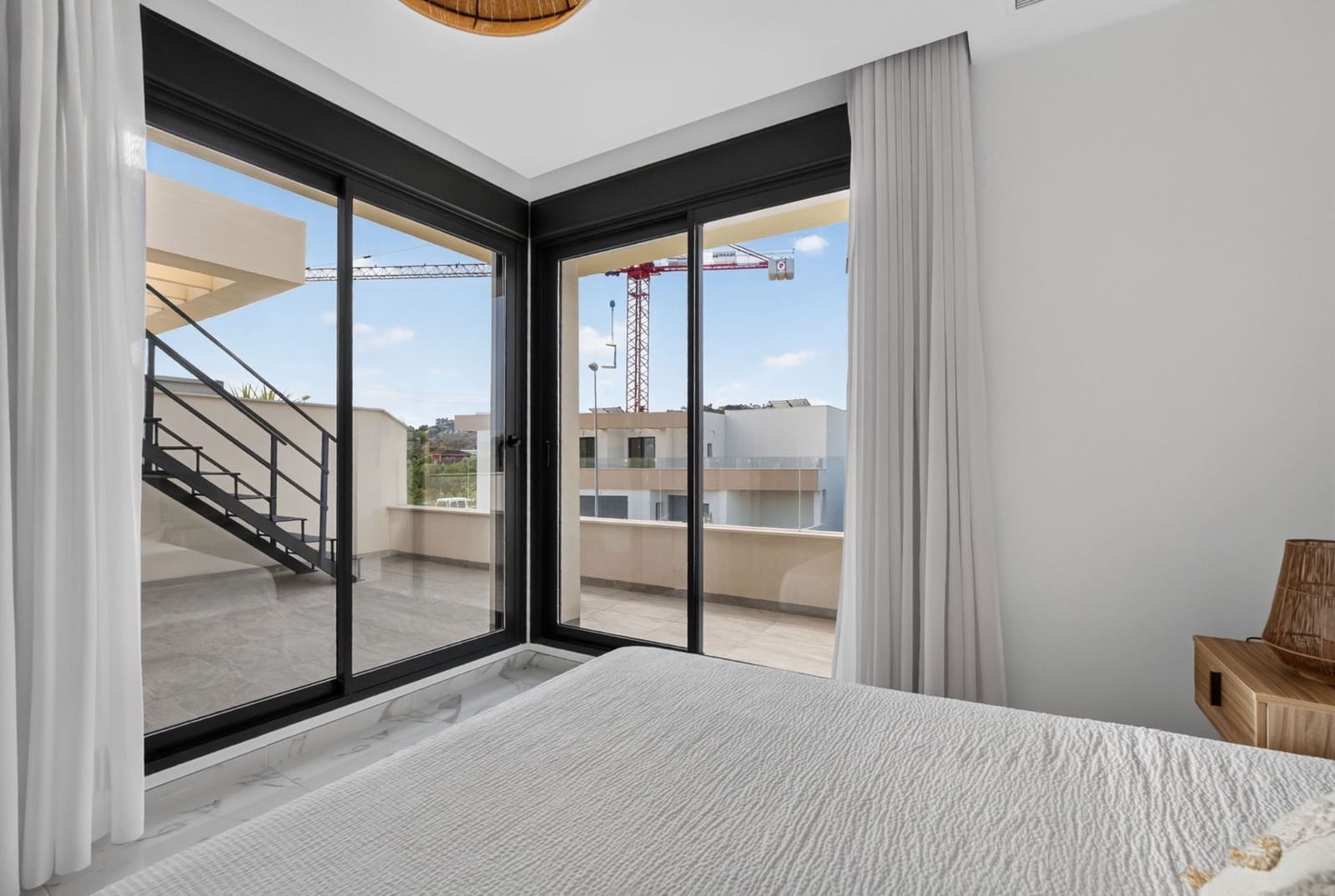 4 makuuhuone Huvila vuokrattavana paikassa Guardamar del Segura mukana uima-altaan 
autotalli - 2 250 € (Ref: 10046831)