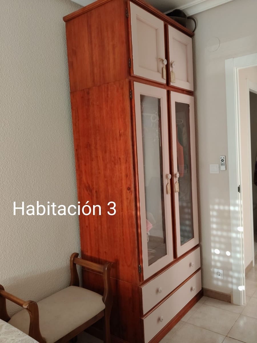 3 quarto Apartamento para arrendar em Arenales del Sol com piscina garagem - 900 € (Ref: 10054674)