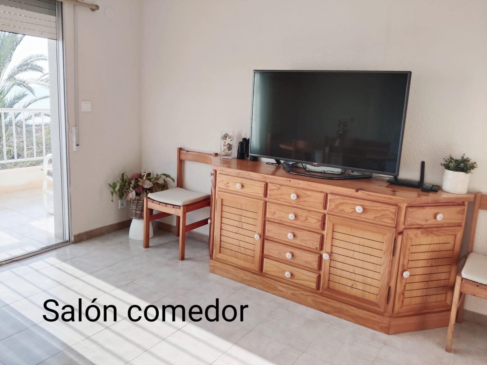 3 quarto Apartamento para arrendar em Arenales del Sol com piscina garagem - 900 € (Ref: 10054674)