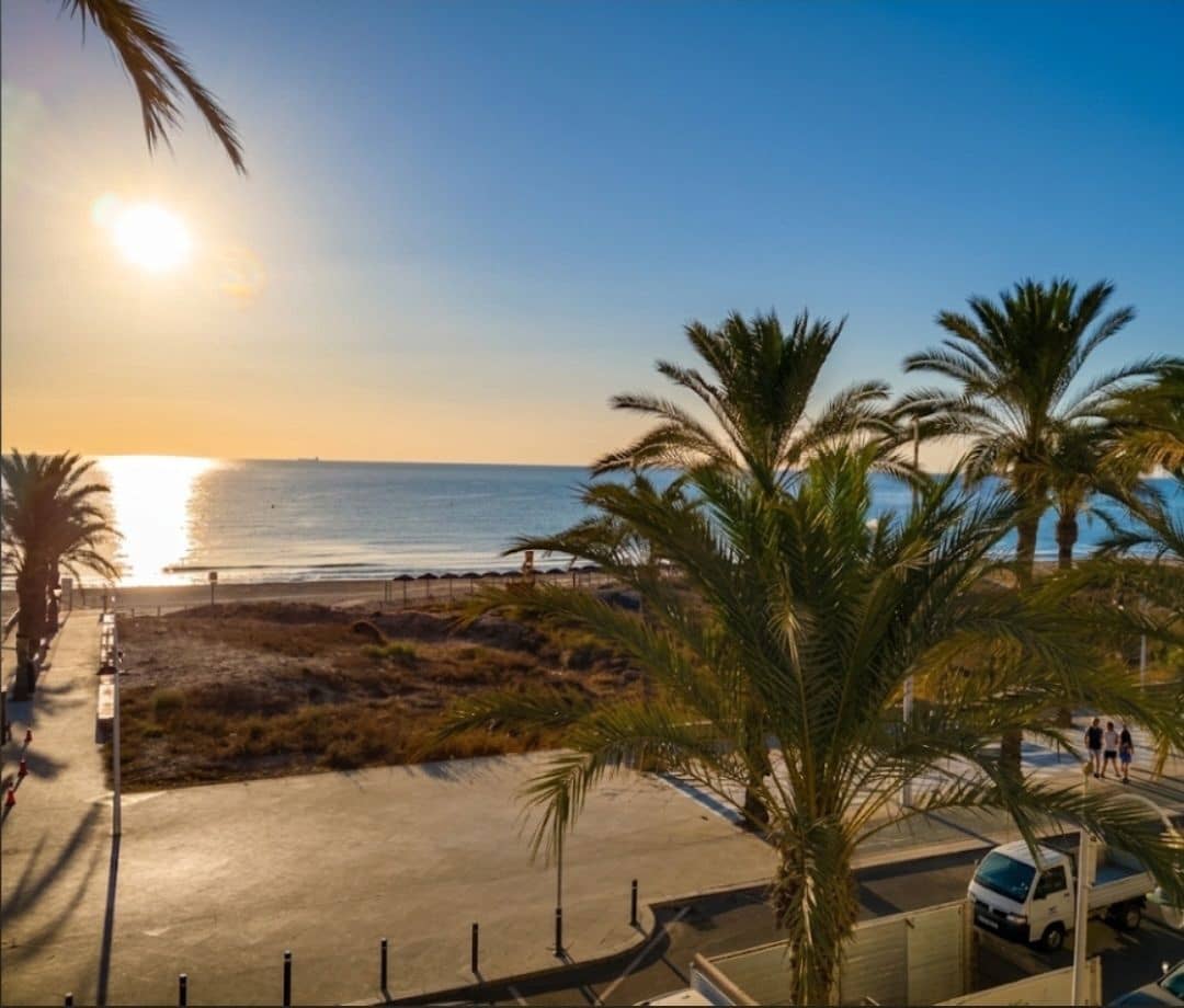 3 bedroom Apartment for rent in Arenales del Sol with pool garage - € 900 (Ref: 10054674)