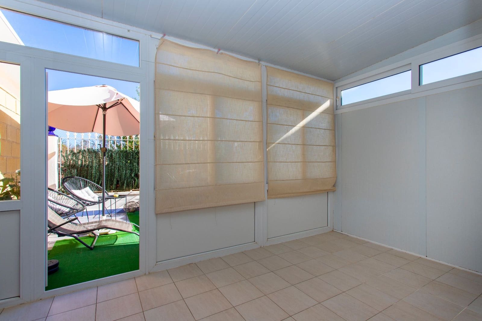 2 bedroom Apartment for rent in Villamartin with pool - € 850 (Ref: 10120500)