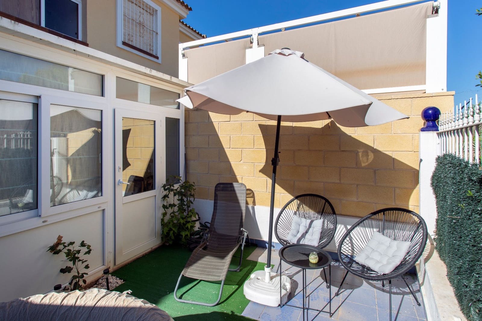 2 bedroom Apartment for rent in Villamartin with pool - € 850 (Ref: 10120500)
