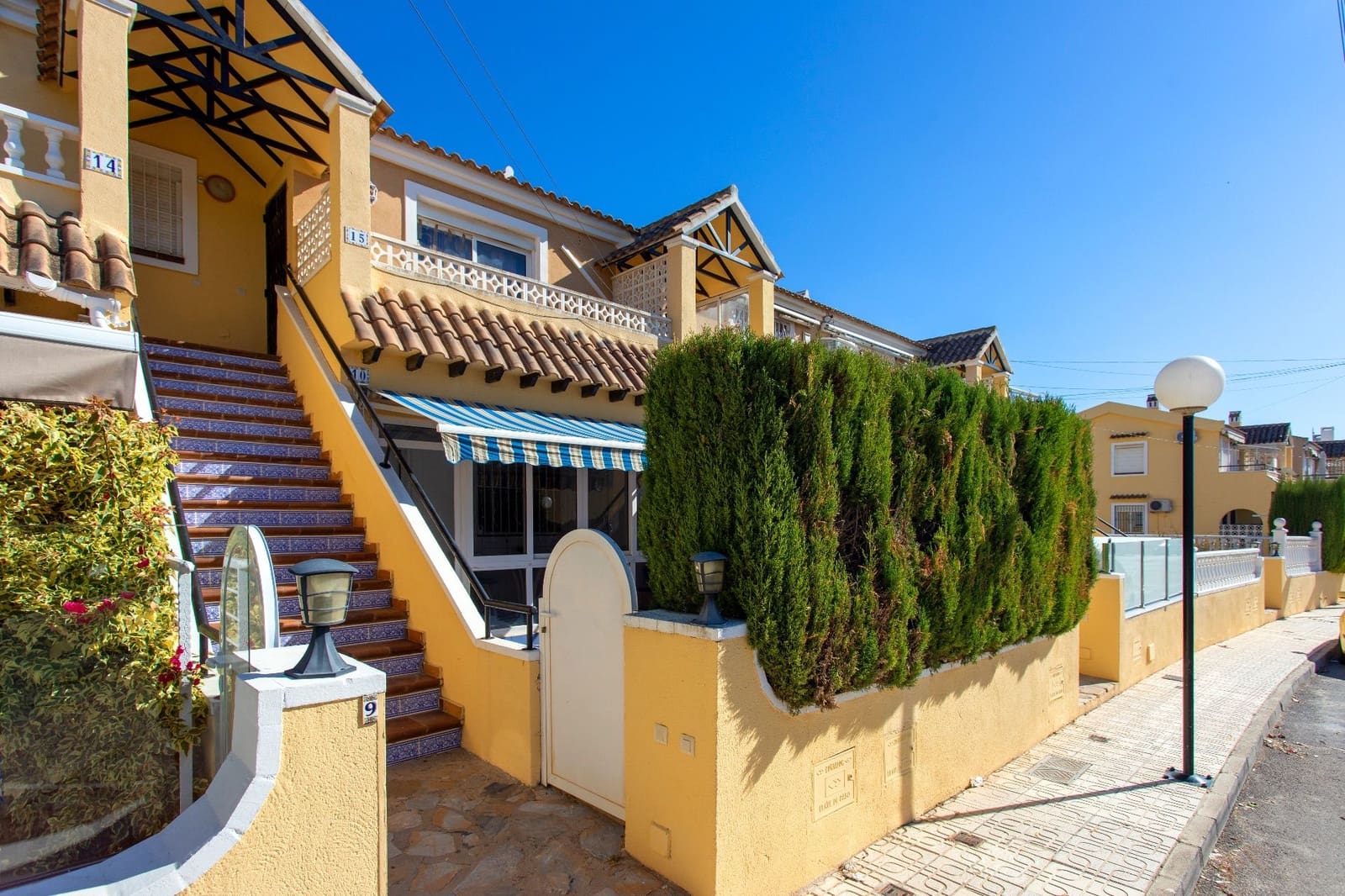 2 bedroom Apartment for rent in Villamartin with pool - € 850 (Ref: 10120500)