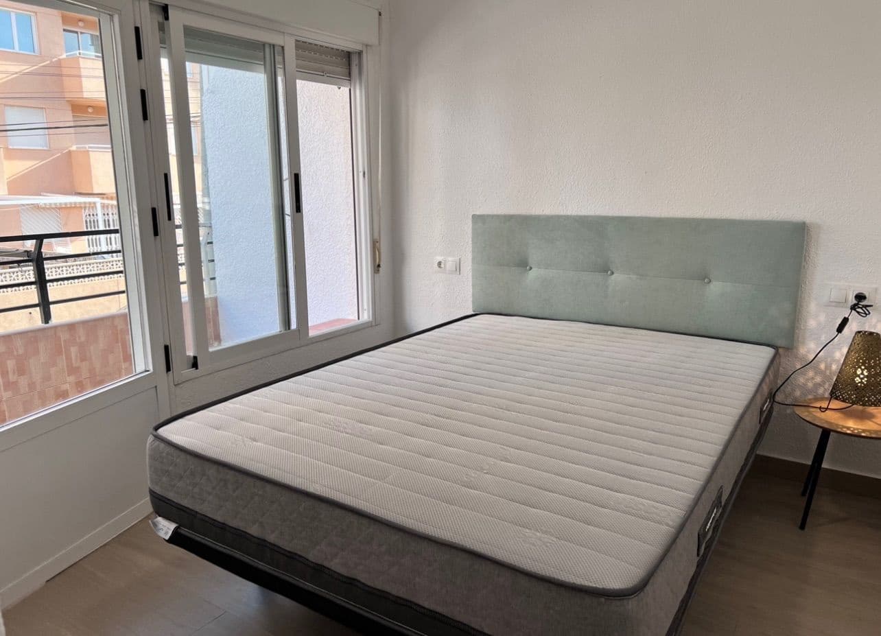 3 soveværelse Byhus til salg i Torrevieja med garage - € 170.000 (Ref: 10131209)