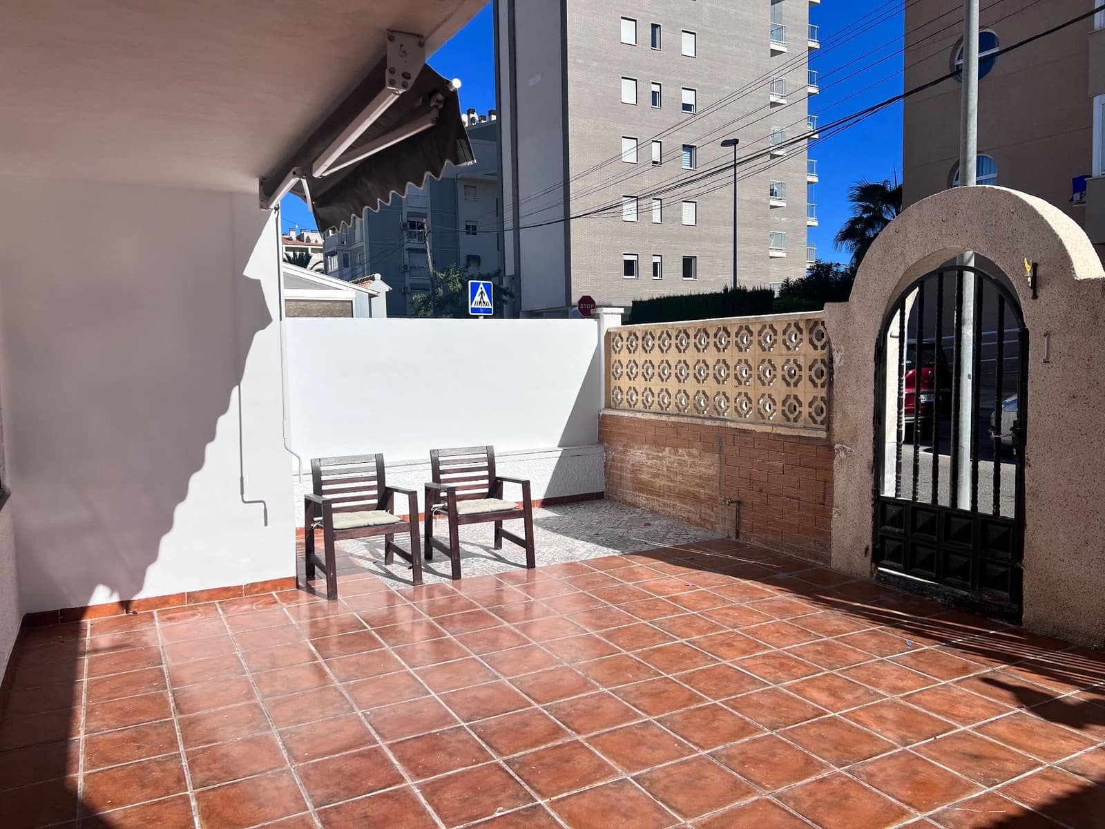3 soveværelse Byhus til salg i Torrevieja med garage - € 170.000 (Ref: 10131209)