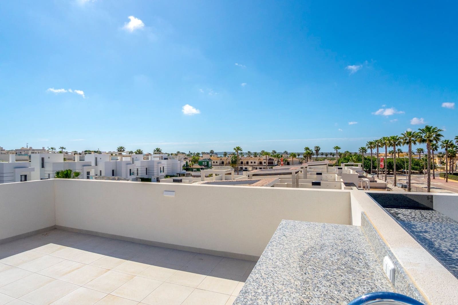 2 soverom Leilighet til leie i Ciudad Quesada med svømmebasseng garasje - € 1 500 (Ref: 10131210)