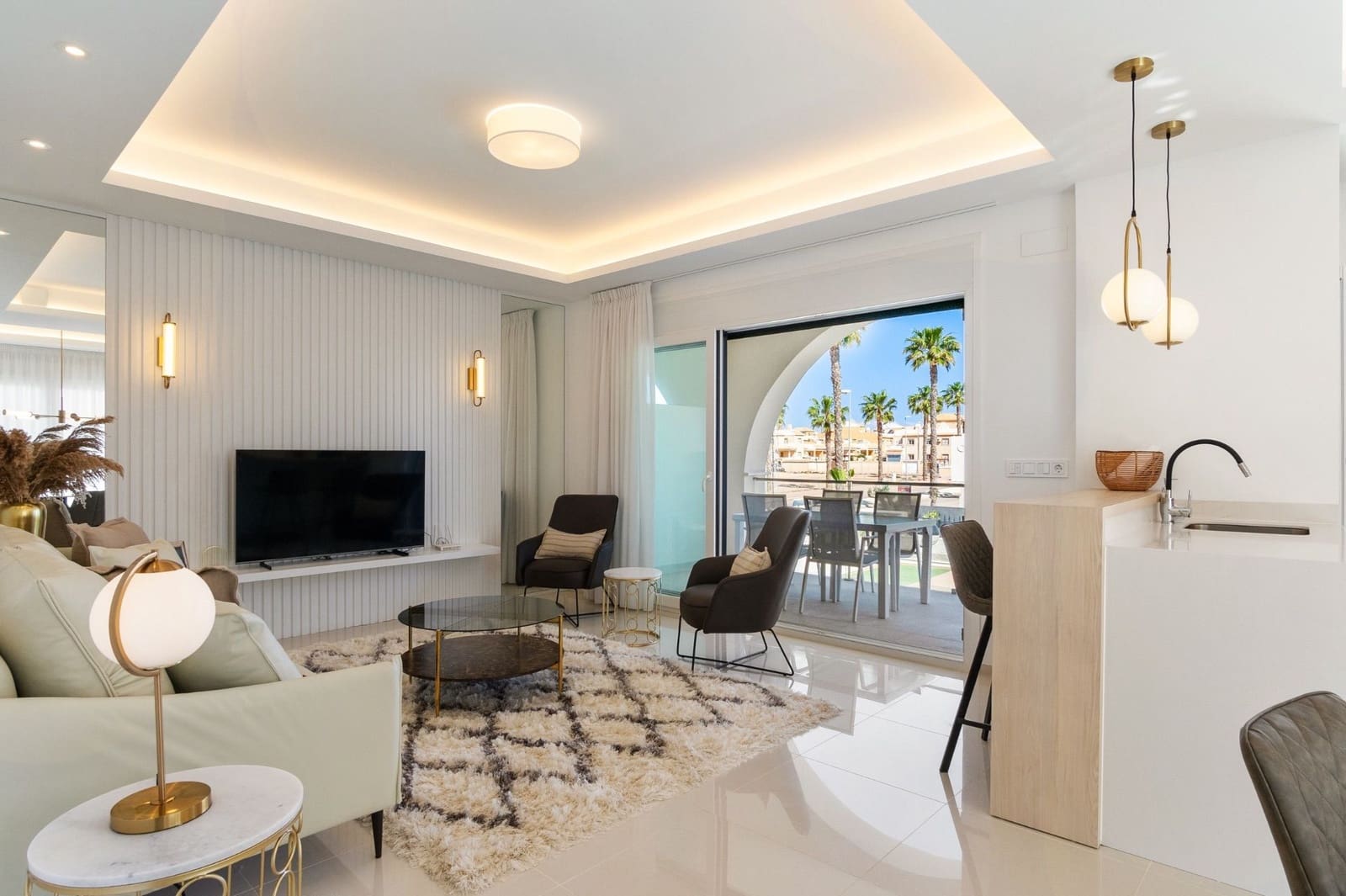 2 soverom Leilighet til leie i Ciudad Quesada med svømmebasseng garasje - € 1 500 (Ref: 10131210)