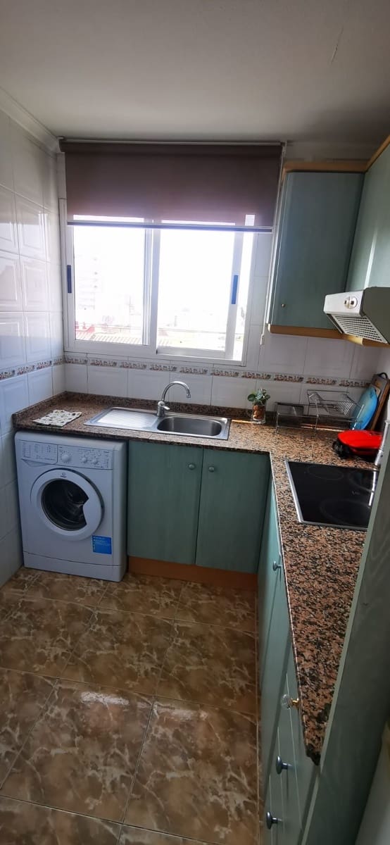 2 quarto Apartamento para arrendar em Torrevieja com piscina garagem - 750 € (Ref: 10157247)