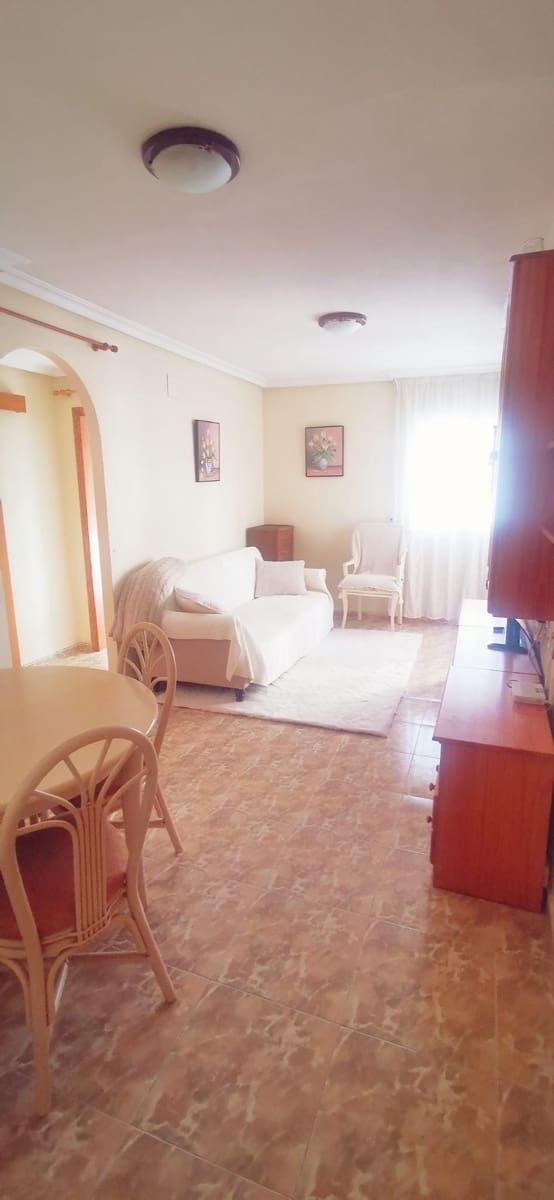 2 quarto Apartamento para arrendar em Torrevieja com piscina garagem - 750 € (Ref: 10157247)