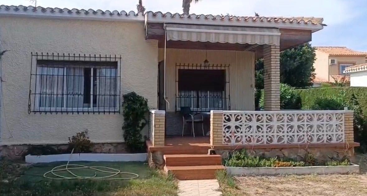 2 bedroom Villa for rent in Campoamor with pool garage - € 700 (Ref: 10166112)