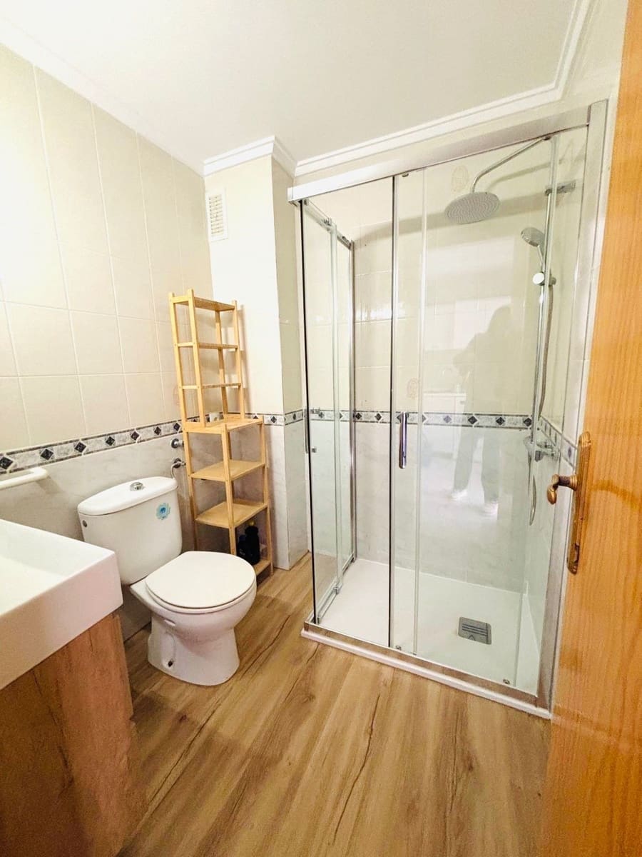 1 bedroom Apartment for rent in Torrevieja - € 750 (Ref: 10174366)