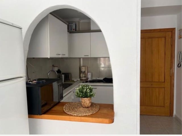 1 bedroom Apartment for rent in Playa de los Locos, Torrevieja - € 750 (Ref: 10174366)