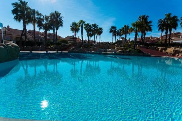 3 bedroom Semi-detached Villa for rent in Gran Alacant with pool garage - € 1,050 (Ref: 5756408)