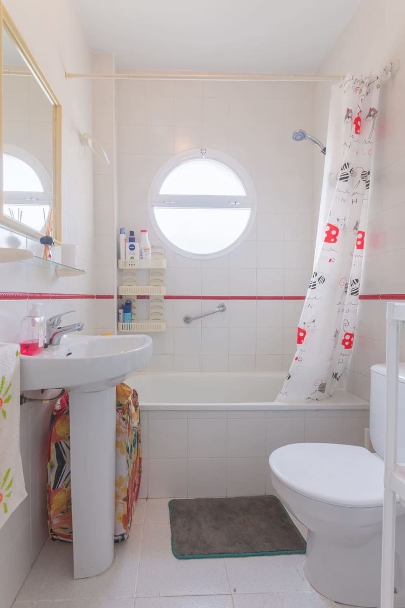 3 slaapkamer Bungalow te huur in La Mata met zwembad - € 750 (Ref: 6983674)