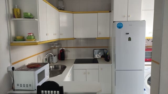 3 bedroom Bungalow for rent in Cañada del Molino, Torrevieja with pool - € 750 (Ref: 6983674)