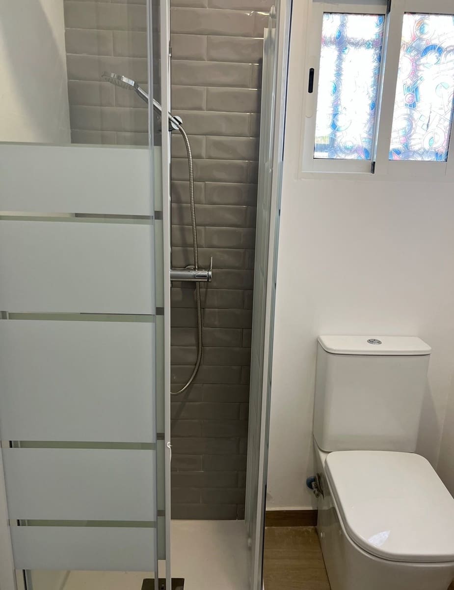 3 soveværelse Byhus til leje i Torrevieja med garage - € 900 (Ref: 7256197)