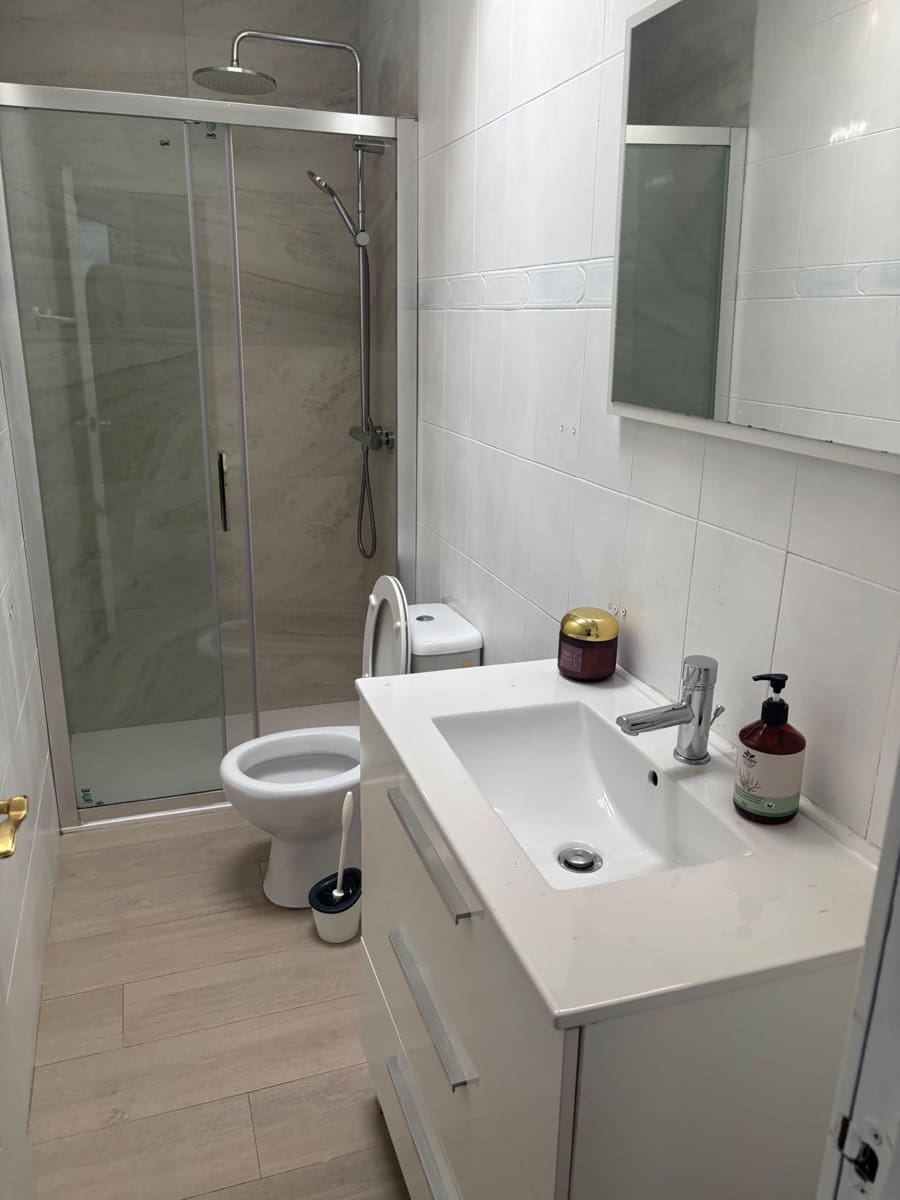 Casa de 3 habitaciones en Torrevieja en alquiler con garaje - 950 € (Ref: 7256197)