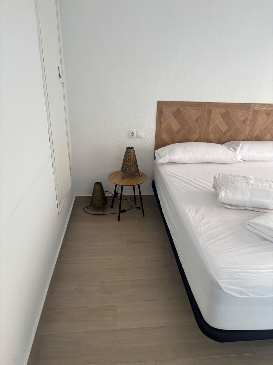 Casa de 3 habitaciones en Torrevieja en alquiler con garaje - 950 € (Ref: 7256197)