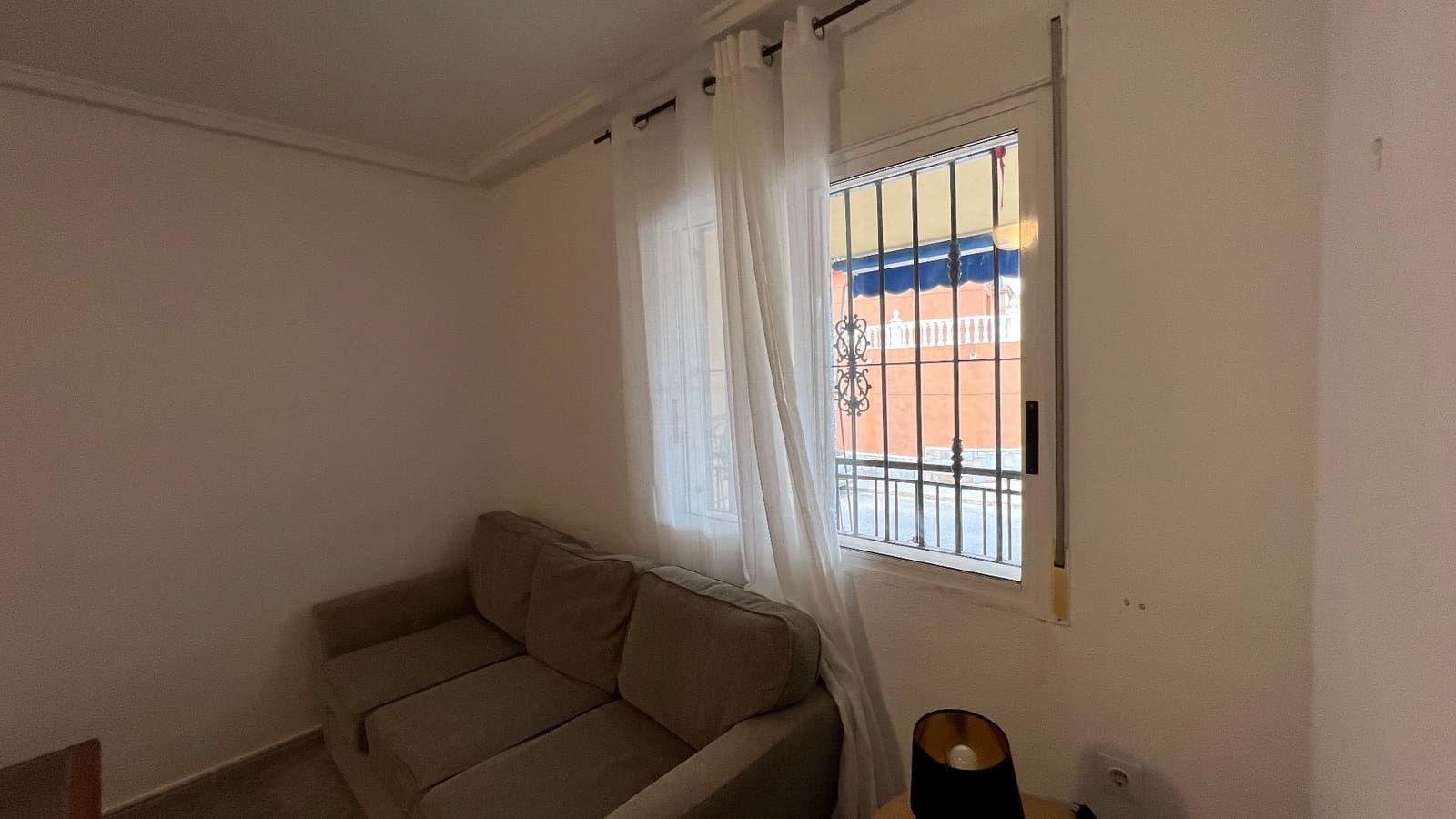 3 sovrum Semi-fristående Villa att hyra i Los Montesinos - 750 € (Ref: 8005719)