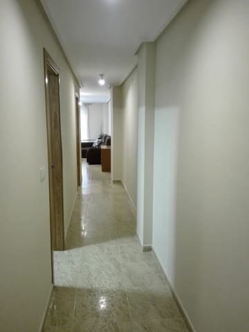 Apartamento de 3 habitaciones en Puerto Deportivo, Torrevieja en alquiler - 700 € (Ref: 8068286)