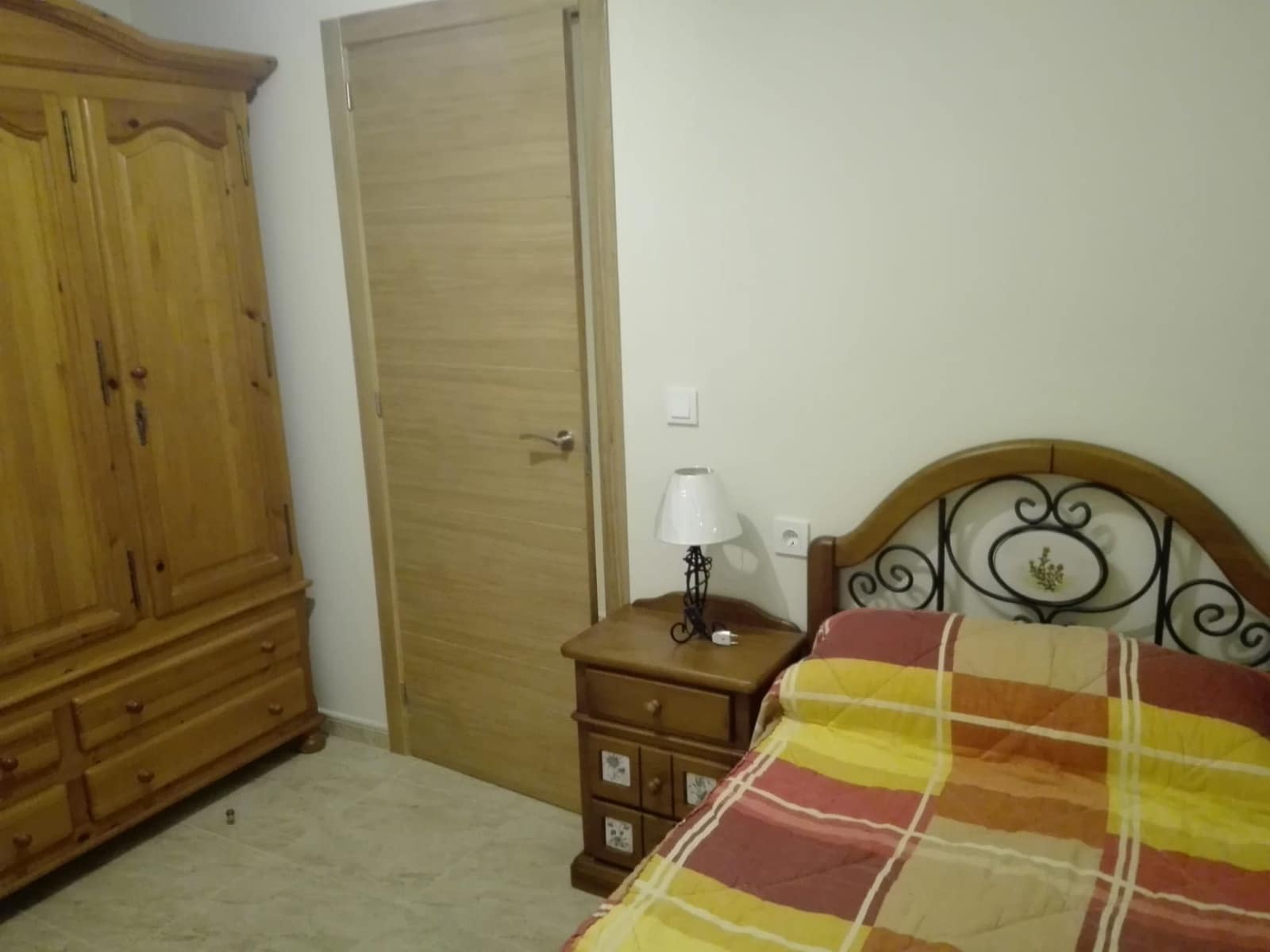 Apartamento de 3 habitaciones en Torrevieja en alquiler - 700 € (Ref: 8068286)
