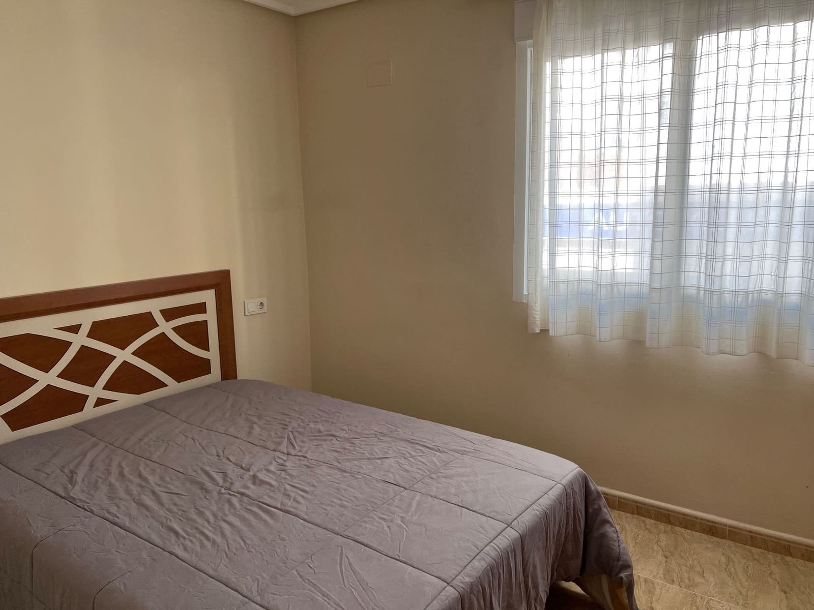 Apartamento de 3 habitaciones en Torrevieja en alquiler - 700 € (Ref: 8068286)