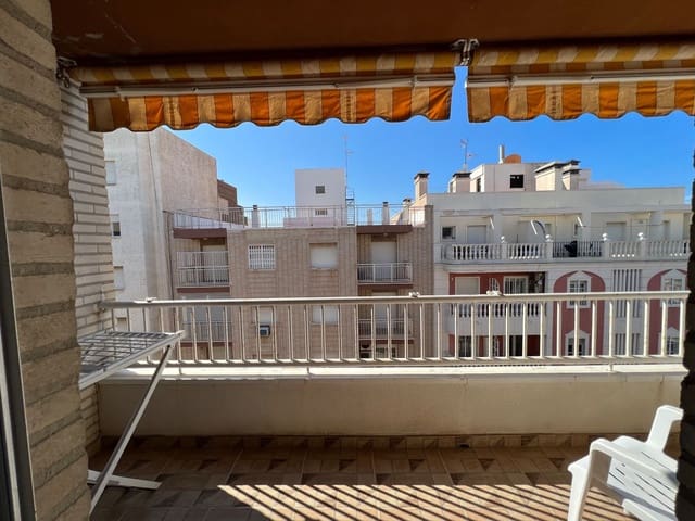 3 slaapkamer Appartement te huur in Centro, Torrevieja - € 700 (Ref: 8094109)