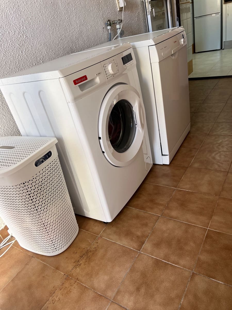 3 soverom Kjedet enebolig til salgs i Gran Alacant med svømmebasseng garasje - € 289 000 (Ref: 8104853)