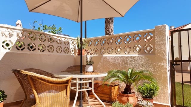 3 soverom Kjedet enebolig til salgs i Gran Vista - Olivo de Oro, Santa Pola med svømmebasseng garasje - € 289 000 (Ref: 8104853)